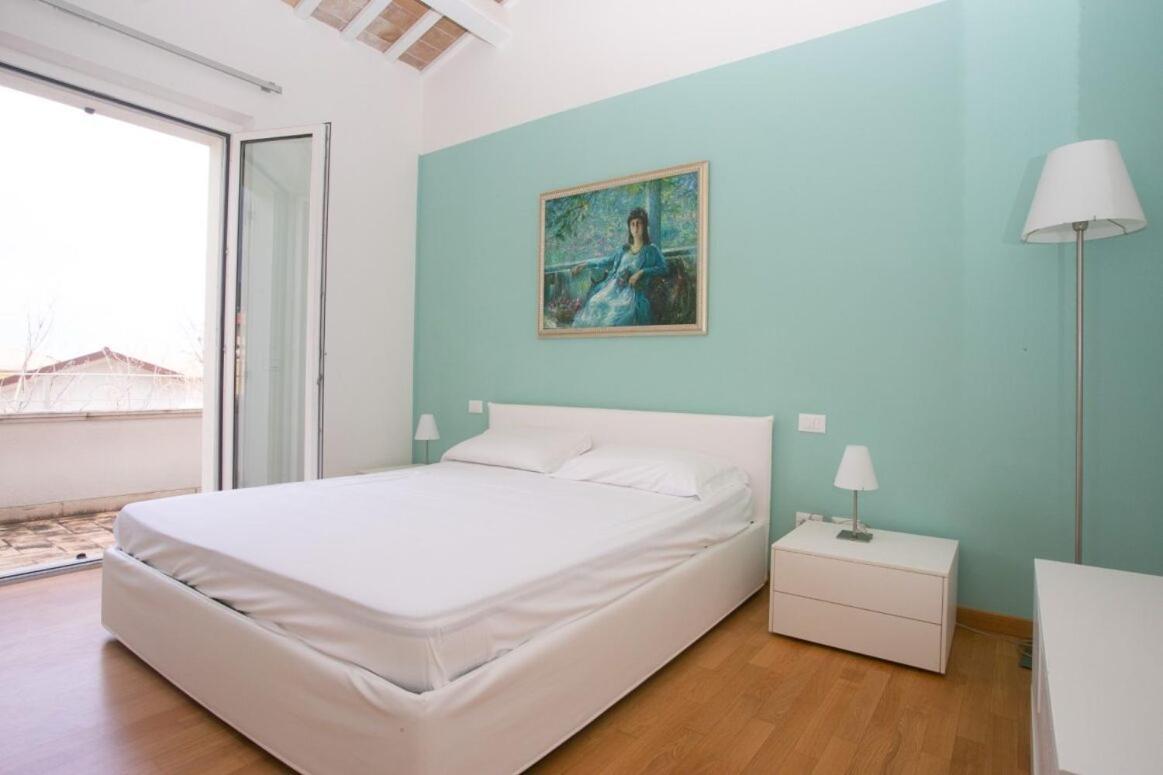 S023 - Sirolo, Magnifico Trilocale Design Con Terrazzo Apartman Kültér fotó