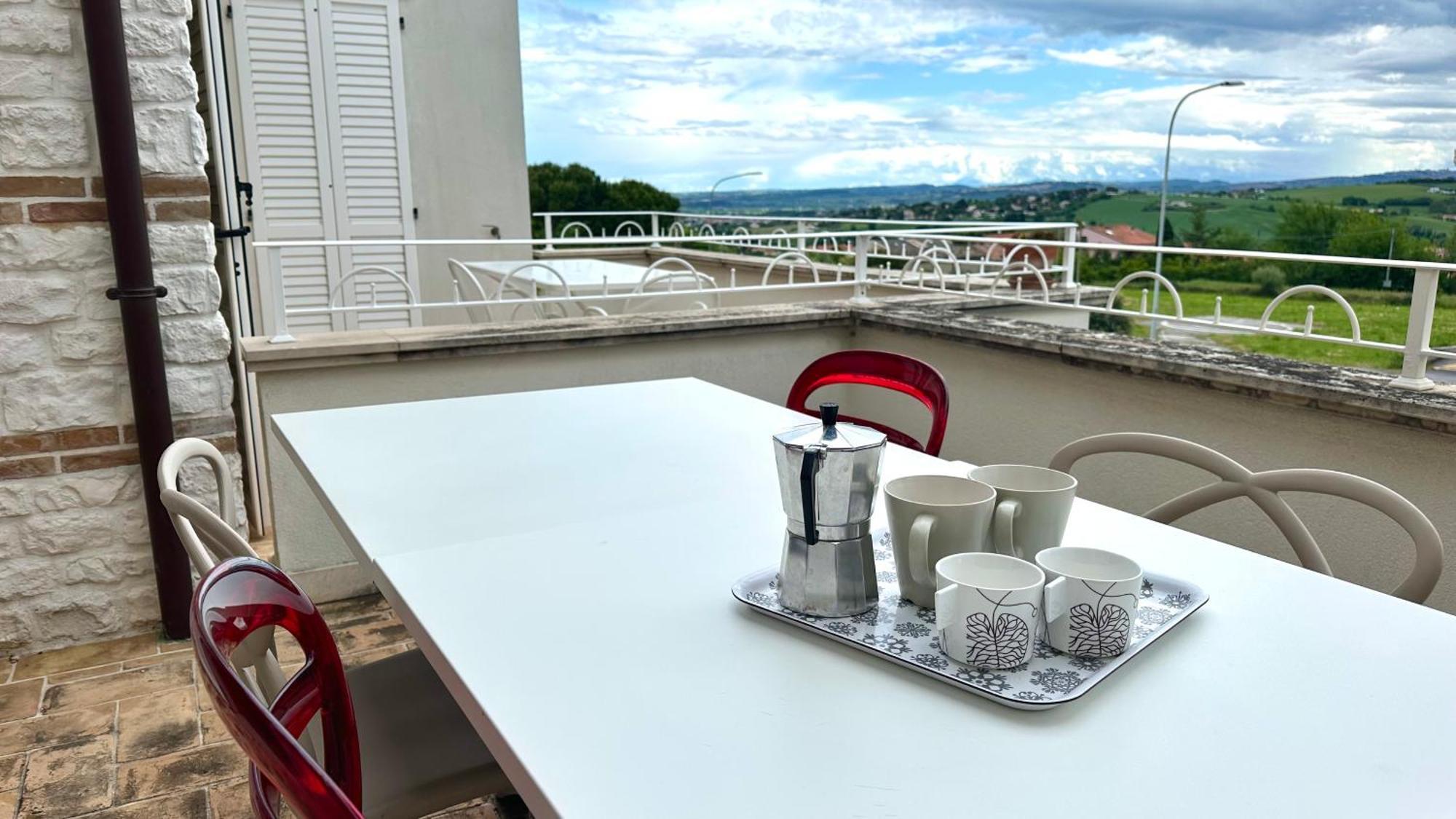 S023 - Sirolo, Magnifico Trilocale Design Con Terrazzo Apartman Kültér fotó